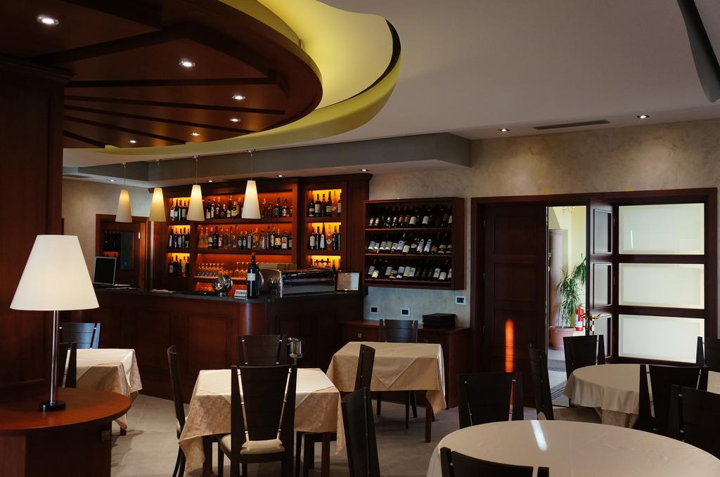 Hotel Primavera Vlore Exterior photo